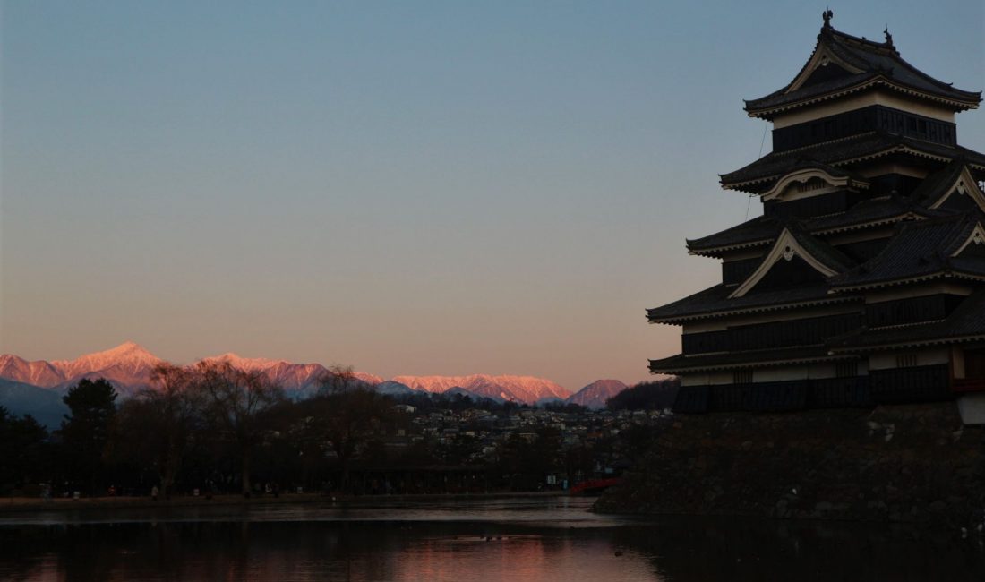 令和二年元旦の国宝松本城