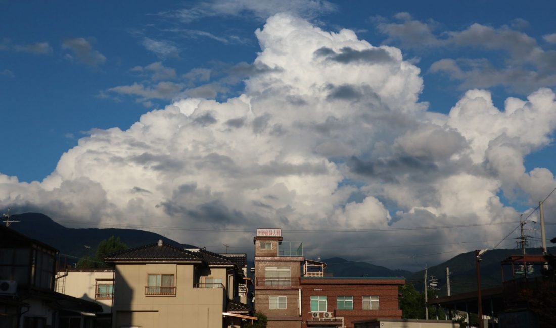 今度こそ梅雨明け直前　夏雲ウオッチング！