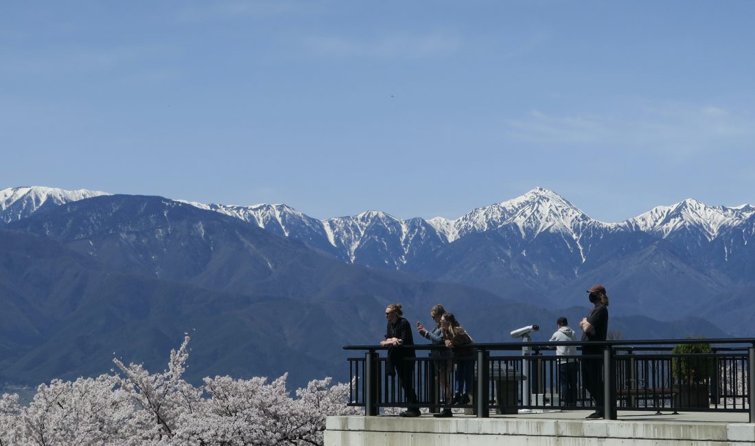 アルプス公園の正午
