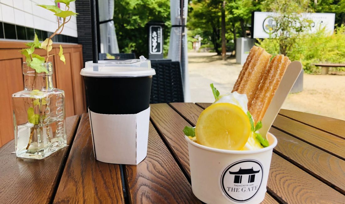 คาเฟ่ขายปาท่องโก๋สเปน TADACHIYA cafe THE GATE