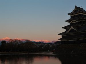 松本城 新年三が日 『本丸庭園無料開放』のお知らせ