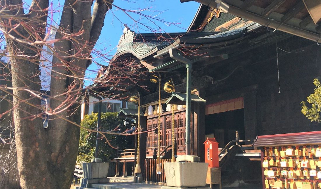 Vier auf einen Streich: Der Yohashira-Schrein (四柱神社)