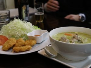 タイ人ママのカリー・ピザ専門店のカリーピッツァ「松本カリーラリー6・7軒目」