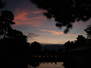 夕焼けが紅い暑い日々