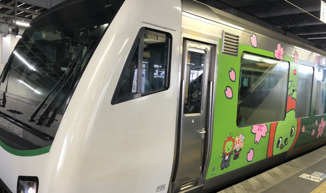 乘JR旅游专线 松本至白马
