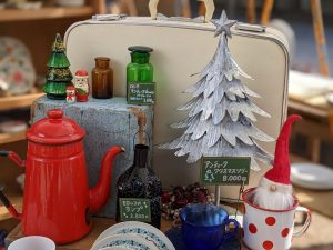 Le marché des antiquités à l’heure de Noël