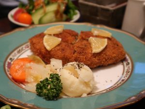 老舗洋食屋さんで過ごす夜「時代遅れの洋食屋おきな堂」はしごマップスタンプラリー１
